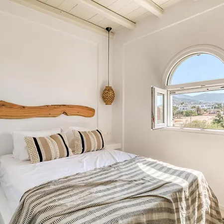 Cavos Paros Veranda, Sea-view Terrace & 2 Bedrooms Aliki (Paros)