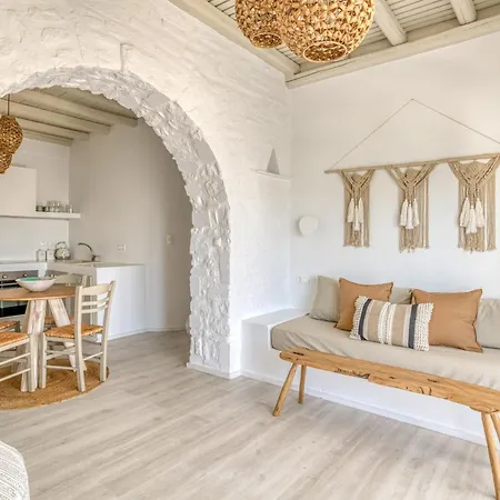 Cavos Paros Veranda, Sea-view Terrace & 2 Bedrooms Apartment Aliki (Paros)