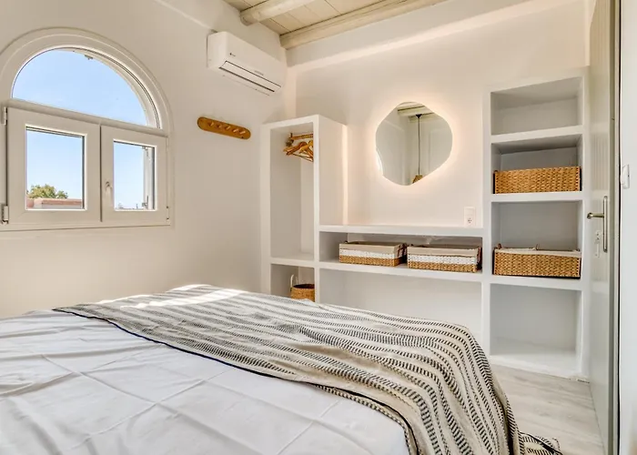 Apartment Cavos Paros Veranda, Sea-view Terrace & 2 Bedrooms Aliki (Paros)